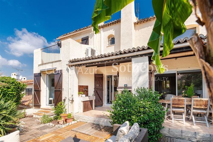 Image No.1-4 Bed House for sale