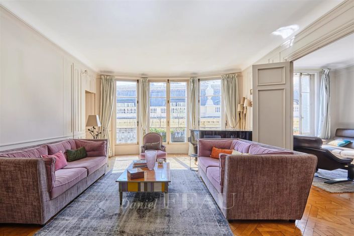 Image No.1-4 Bed Apartment for sale