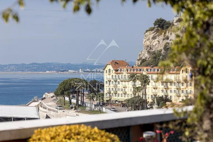 Image No.1-5 Bed Apartment for sale