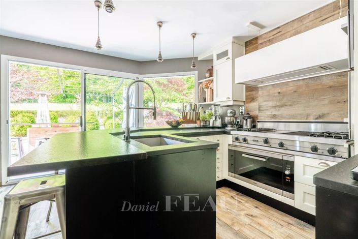 Image No.13-6 Bed House for sale