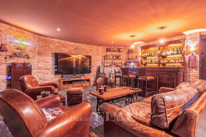 Image No.34-6 Bed House for sale