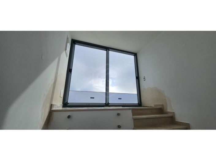 Image No.17-3 Bed House for sale