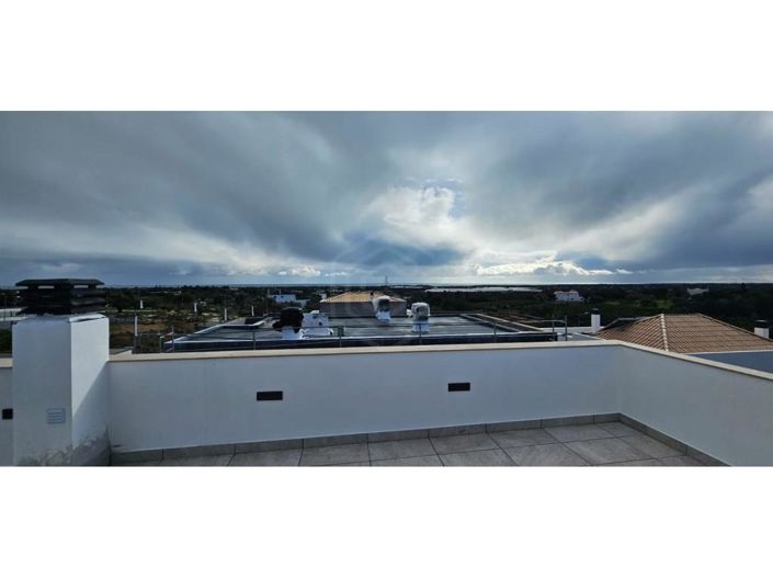 Image No.20-3 Bed House for sale