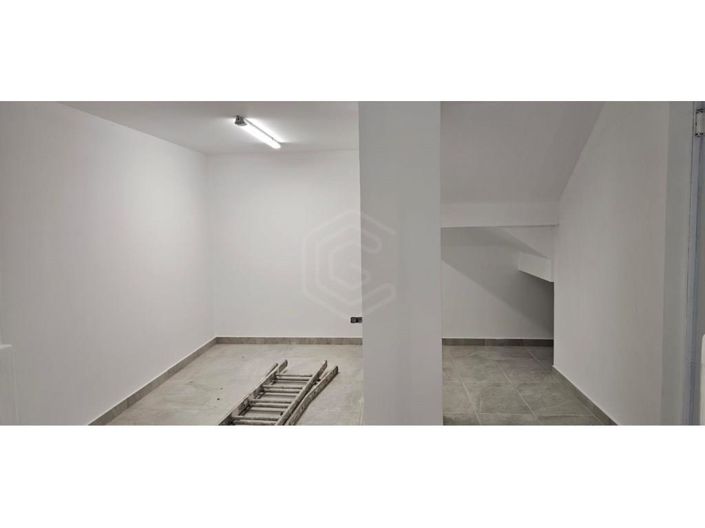 Image No.25-3 Bed House for sale