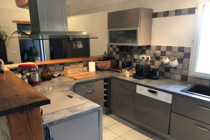 Image No.8-3 Bed House for sale