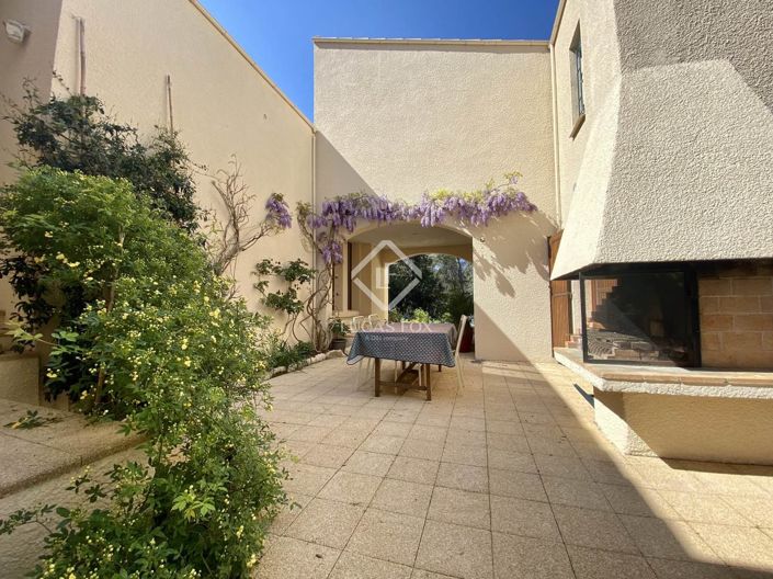 Image No.15-5 Bed House for sale