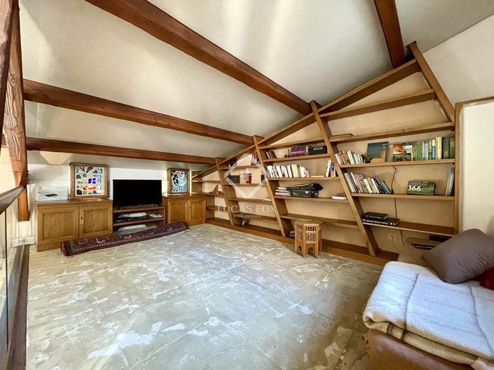 Image No.19-5 Bed House for sale