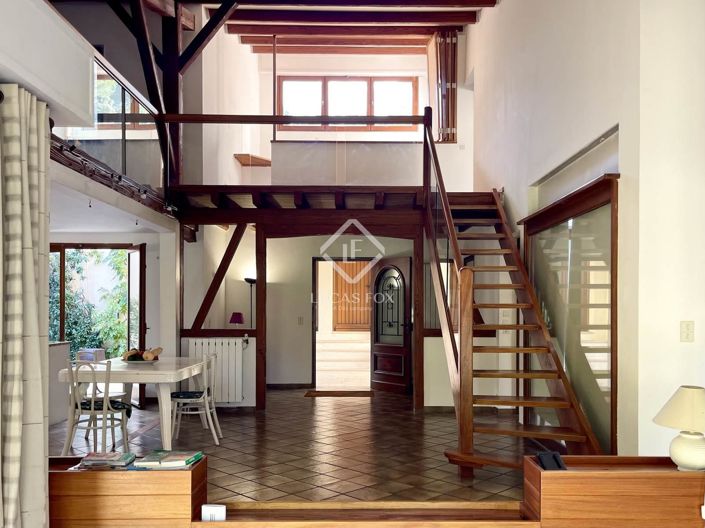 Image No.27-5 Bed House for sale