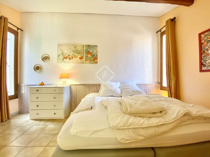 Image No.29-5 Bed House for sale