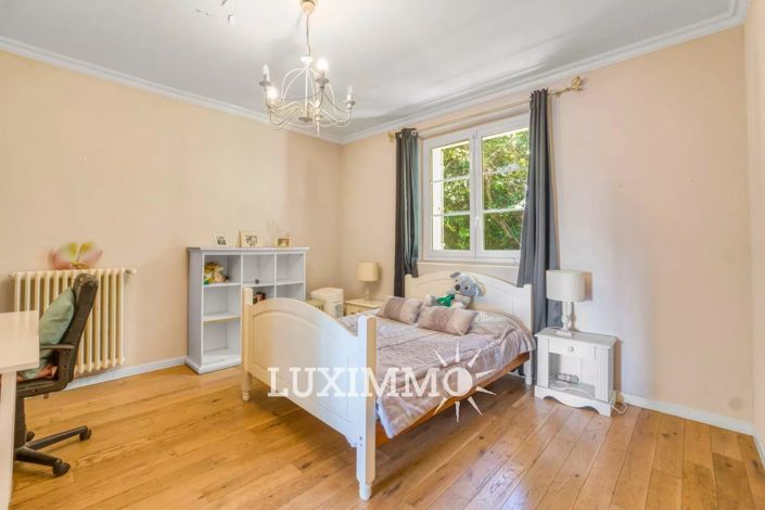 Image No.10-10 Bed House for sale