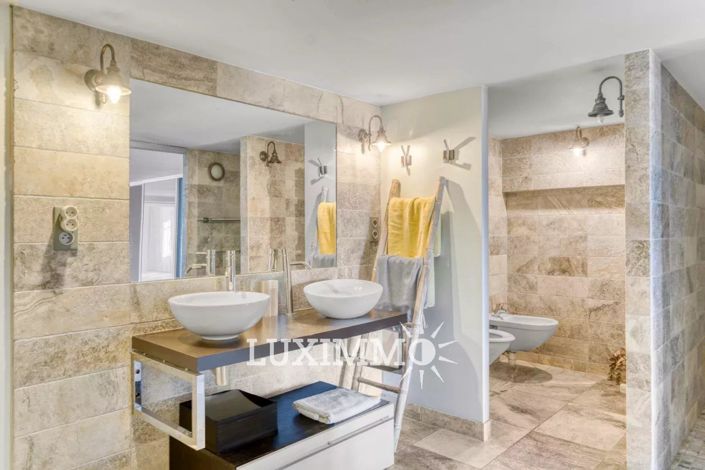 Image No.9-10 Bed House for sale