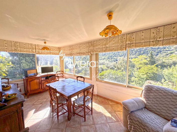 Image No.19-5 Bed House for sale