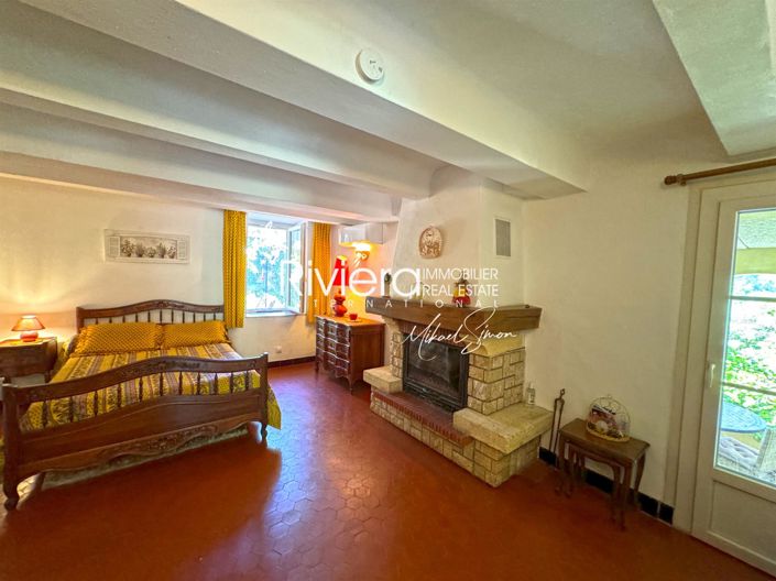 Image No.9-5 Bed House for sale