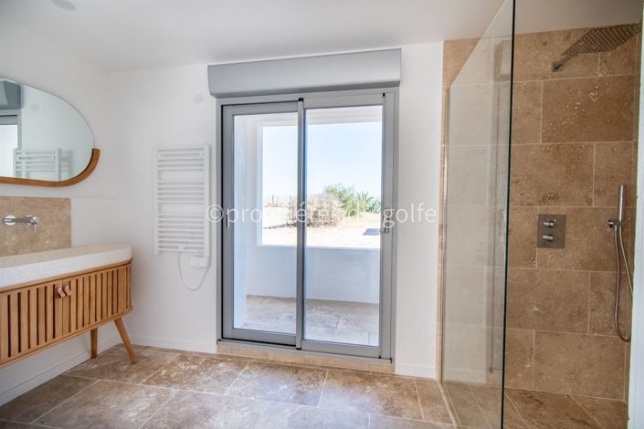 Image No.19-4 Bed House for sale