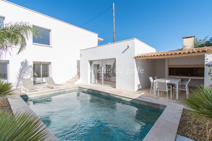 Image No.3-4 Bed House for sale