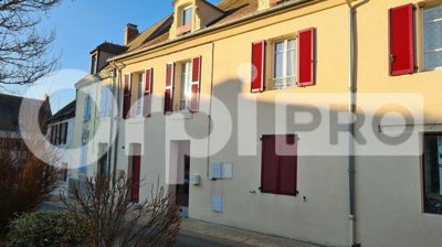 1 - Huriel, Property