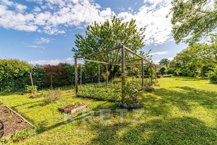 Image No.16-4 Bed Property for sale