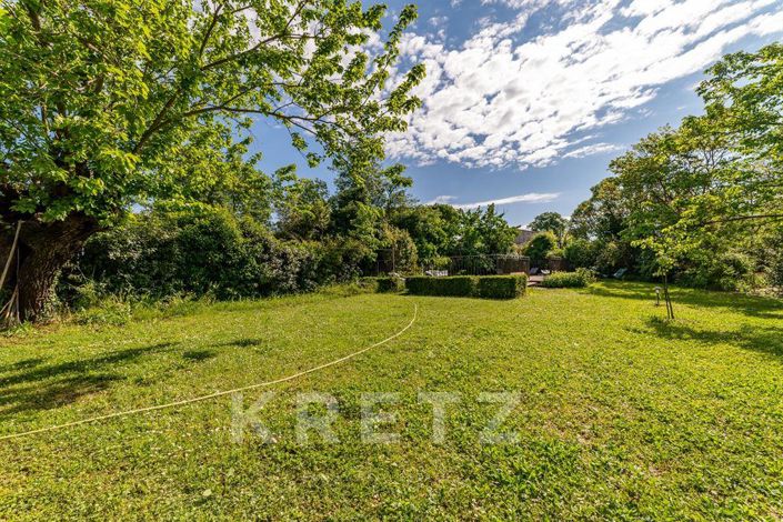 Image No.4-4 Bed Property for sale