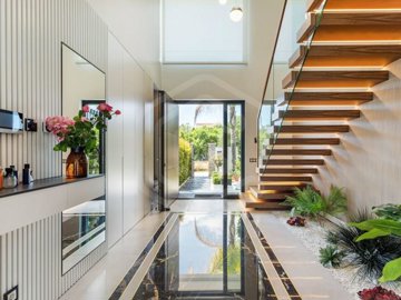 1 - Loule, House