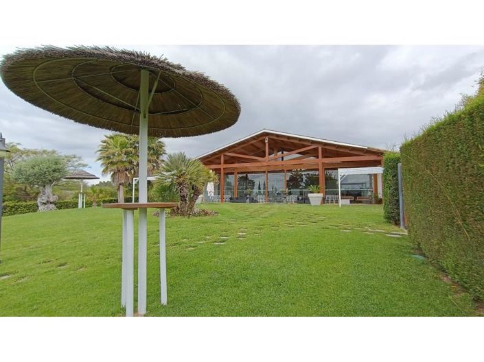 Image No.10-3 Bed House for sale