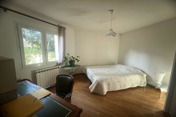 Image No.6-3 Bed House for sale