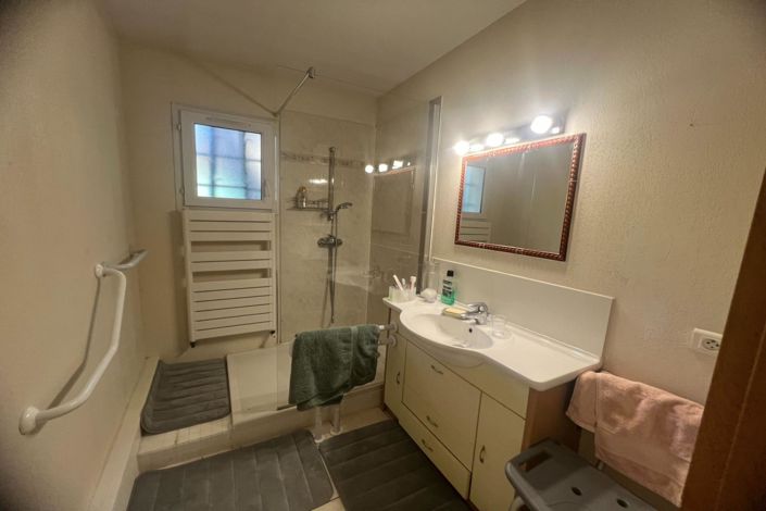 Image No.8-Maison de 3 chambres à vendre à Uzès