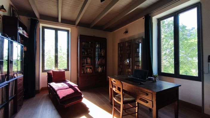 Image No.12-9 Bed House for sale