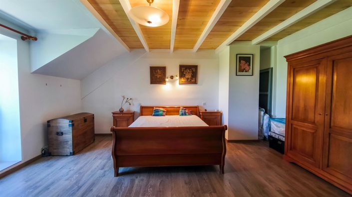 Image No.15-9 Bed House for sale