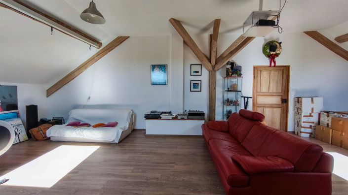 Image No.16-9 Bed House for sale