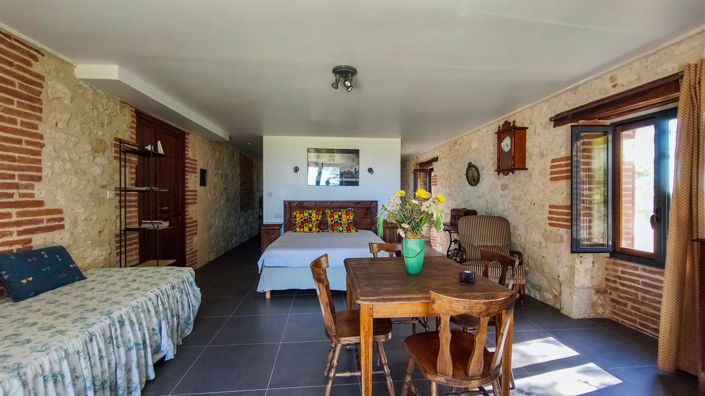 Image No.17-9 Bed House for sale