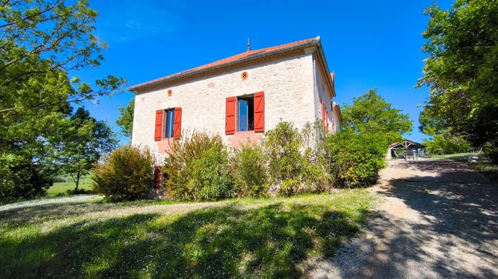 Image No.7-9 Bed House for sale