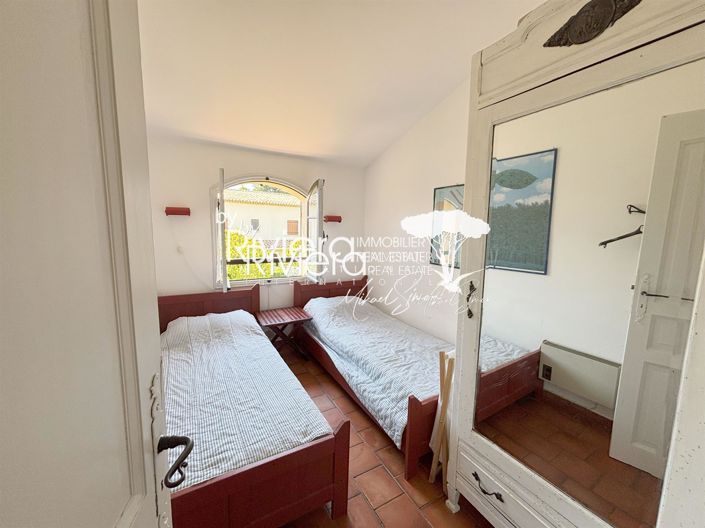 Image No.10-3 Bed Apartment for sale