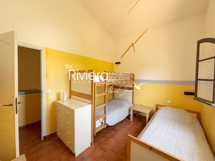 Image No.11-3 Bed Apartment for sale