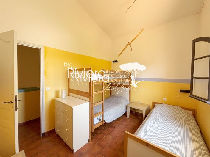 Image No.11-3 Bed Apartment for sale