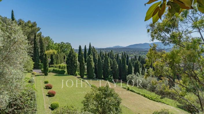 Image No.2-9 Bed House for sale