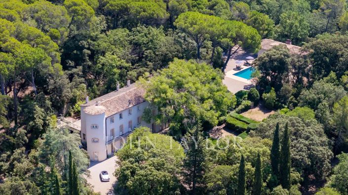 Image No.2-10 Bed Property for sale