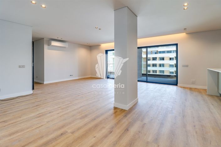 Image No.13-5 Bed Apartment for sale