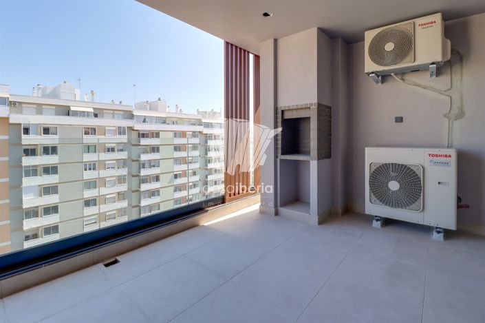 Image No.38-5 Bed Apartment for sale