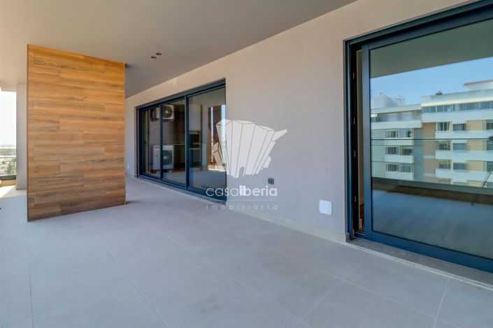 Image No.43-5 Bed Apartment for sale