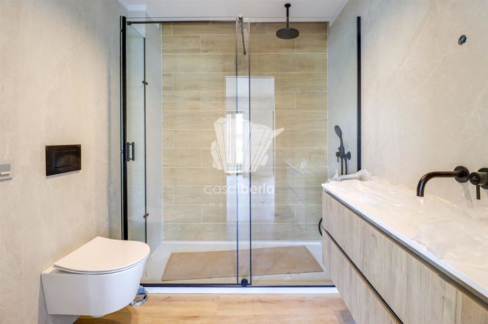 Image No.51-5 Bed Apartment for sale