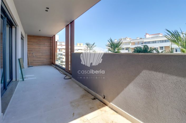 Image No.55-5 Bed Apartment for sale