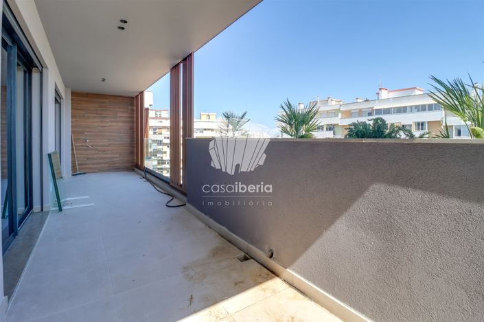 Image No.55-5 Bed Apartment for sale