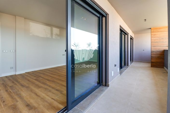 Image No.60-5 Bed Apartment for sale