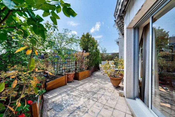 Image No.1-4 Bed Apartment for sale