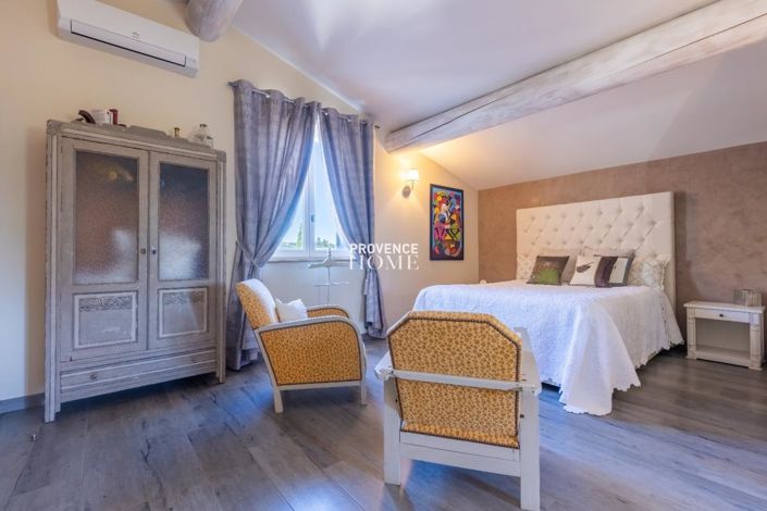 Image No.10-5 Bed House for sale