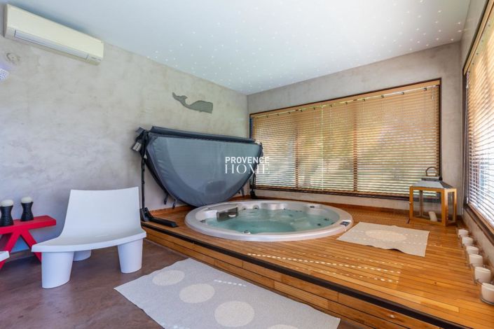 Image No.19-5 Bed House for sale