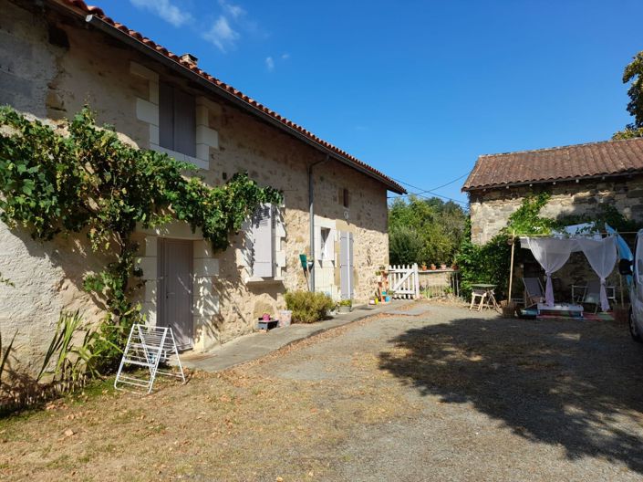 Image No.1-Maison de 2 chambres à vendre à Saint-Romain-et-Saint-Clément