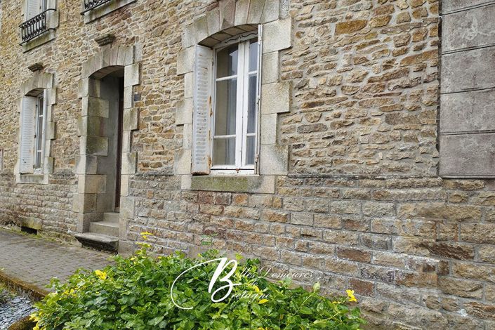 Image No.1-4 Bed House for sale