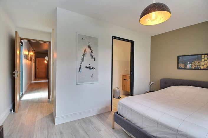 Image No.10-4 Bed House for sale