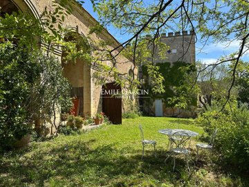 10 Bed House for sale